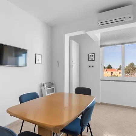 Apartment New Epulon With Sea View In Novigrad