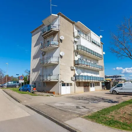 New Epulon With Sea View In Novigrad Novigrad (Istria)