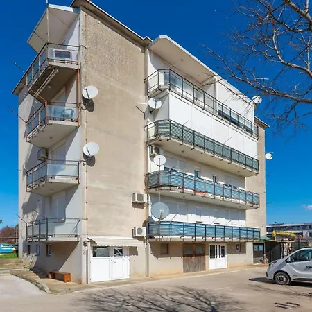 New Epulon With Sea View In Novigrad